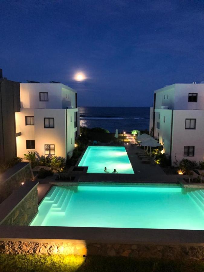 East Coast Beachfront Luxury - Eastern Blue Apartments Poste Lafayette Exterior photo